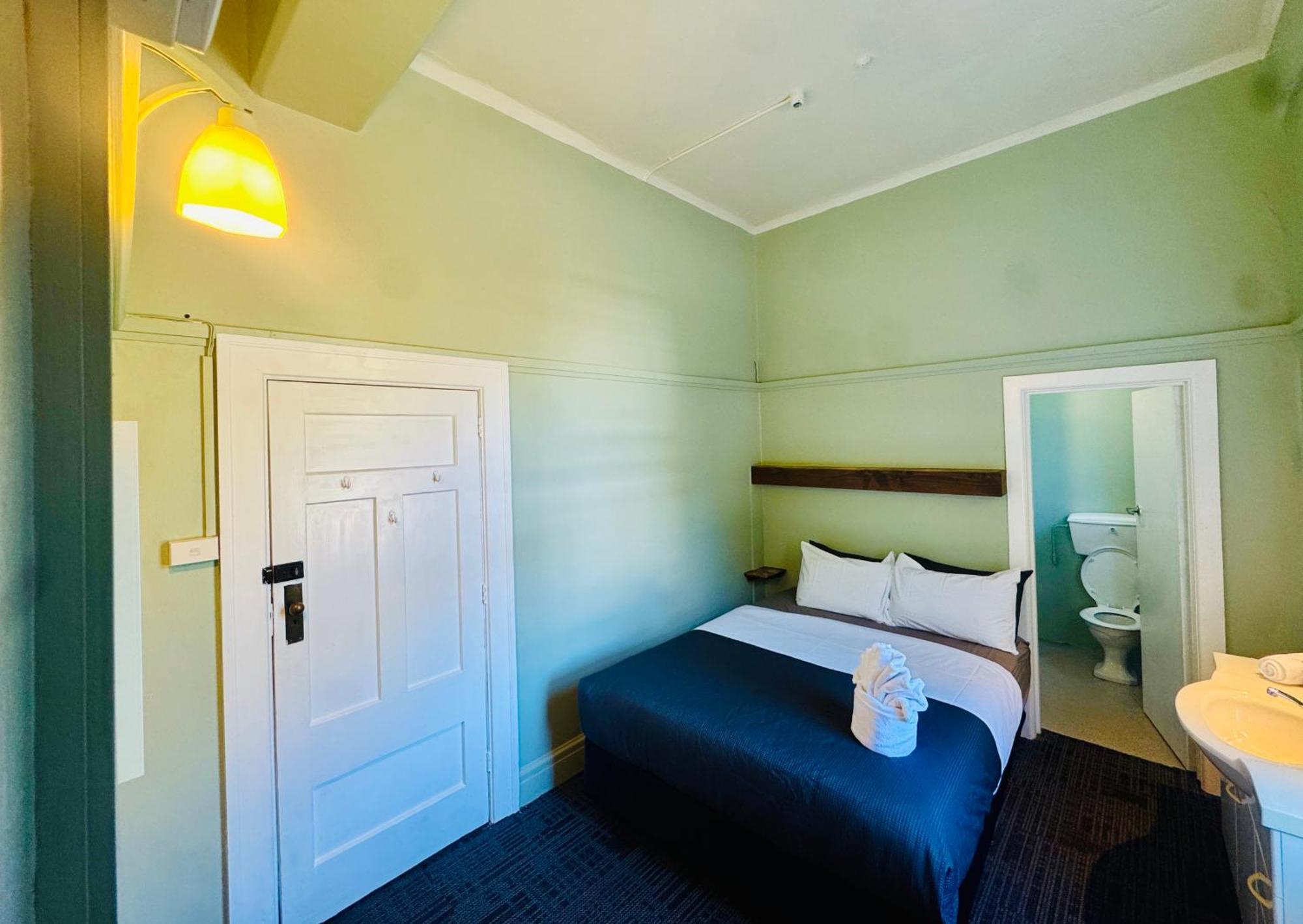 Crashpalace Backpackers Napier Eksteriør bilde