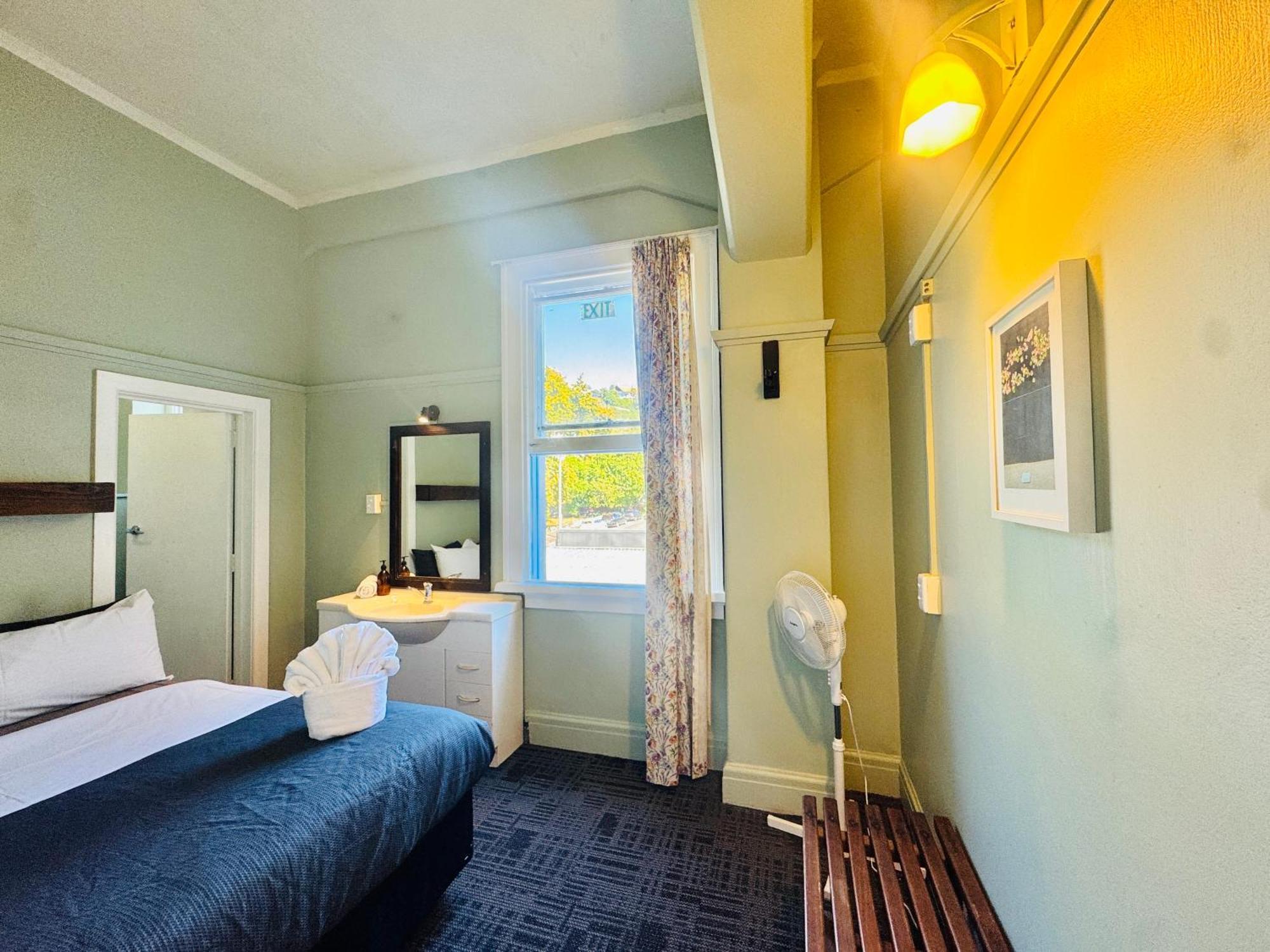 Crashpalace Backpackers Napier Eksteriør bilde